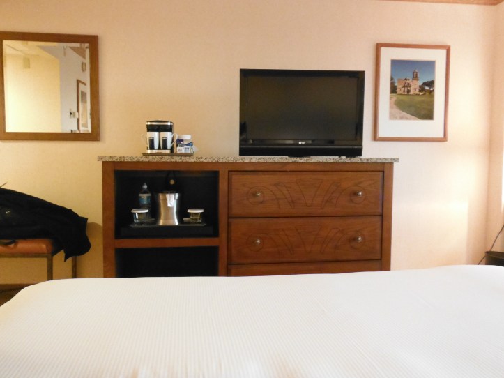 Entertainment center